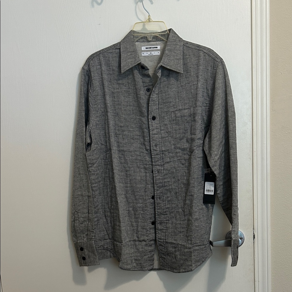 Men's Grey Long-Sleeve Button-Down Shirt - Modern Casual